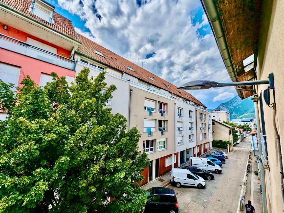Studio Spacieux - Calme & Tout Equipe Avec Wifi Grenoble Buitenkant foto